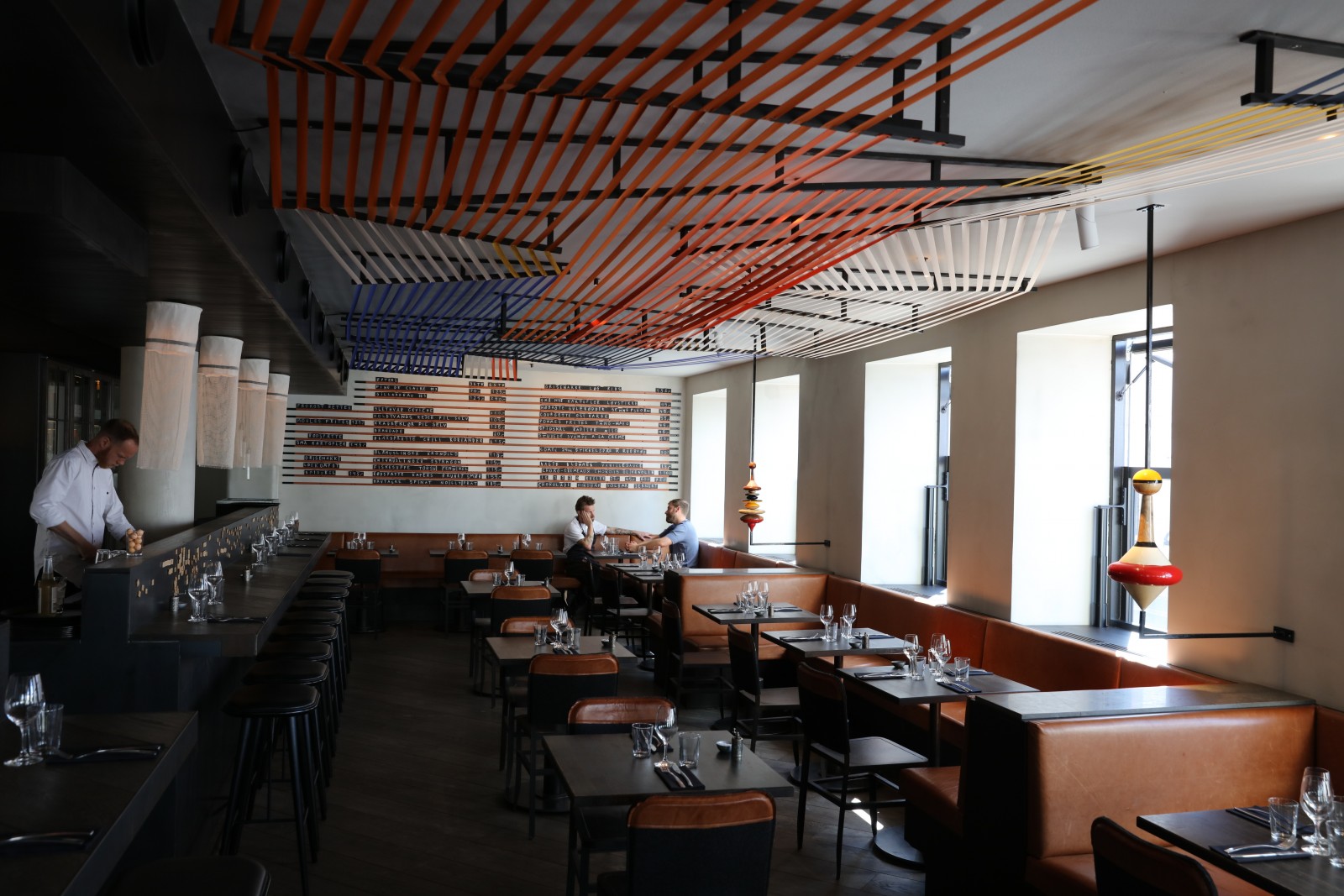<h1>Restaurant Musling får kunstudsmykning</h1><h4>Belysning af kunst installation inden - og udendørs</h4>